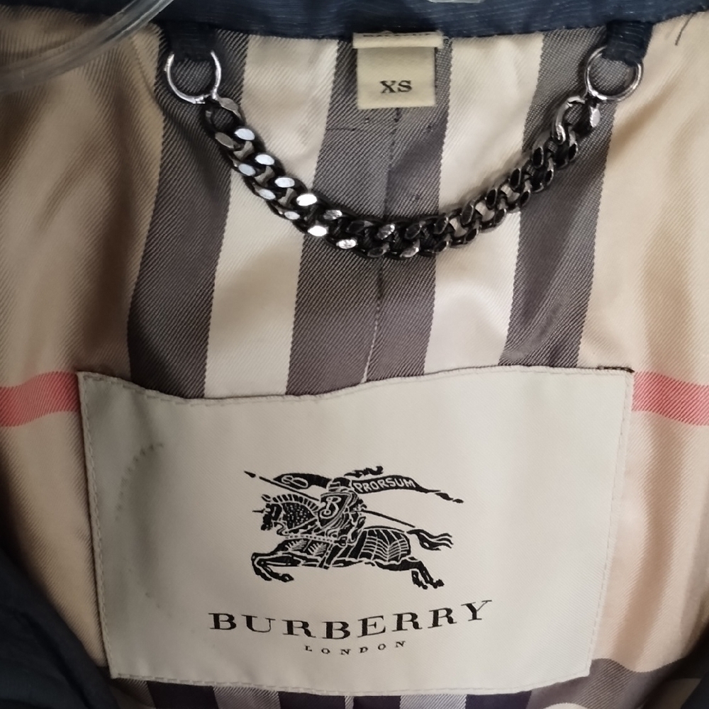 Burberry Dark Blue Quilted Puffer Jacket - Picture 9 of 17